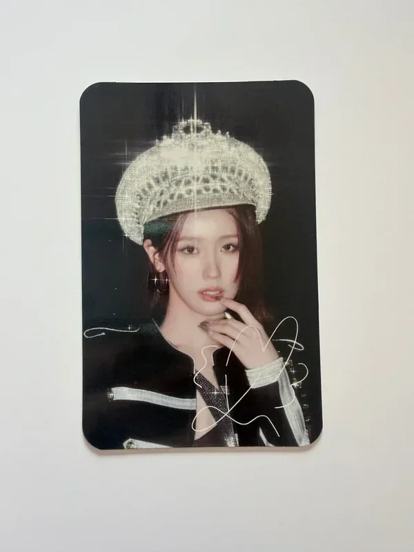 Miyeon LINE FRIENDS (G)I-DLE Super Lady POP-UP Photo Card set 2VER.