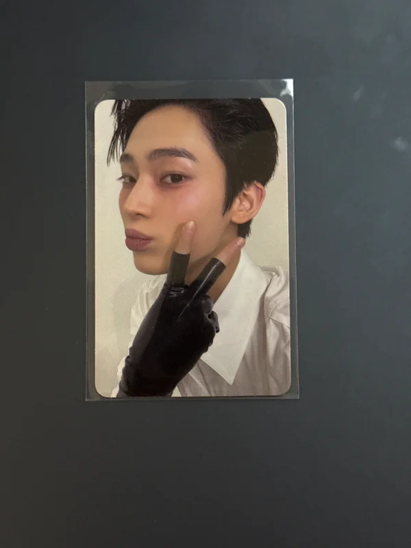 DESIRE : UNLEASH KPOP MERCH