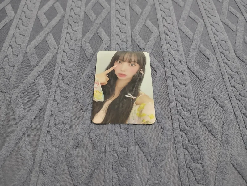 Yubin Seasons Greetings 2024 Photocard