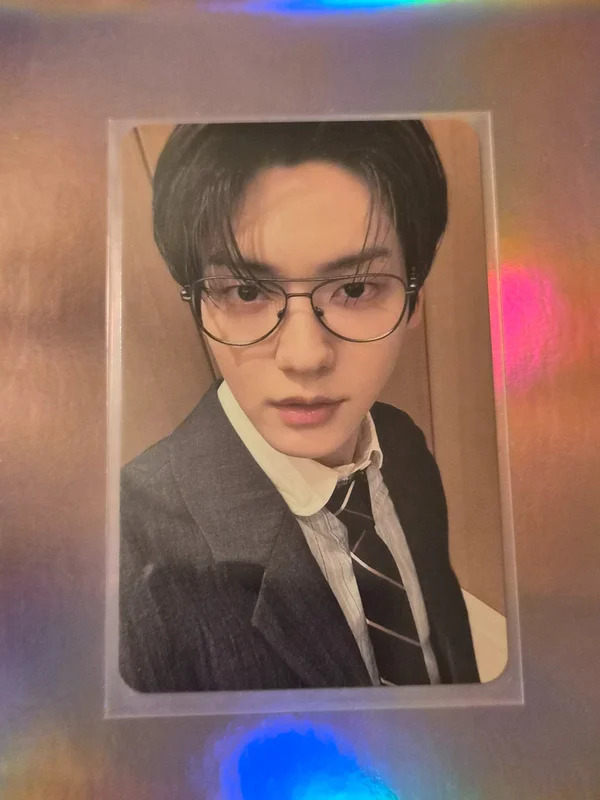 TOMORROW X TOGETHER 2025 SEASON'S GREETINGS