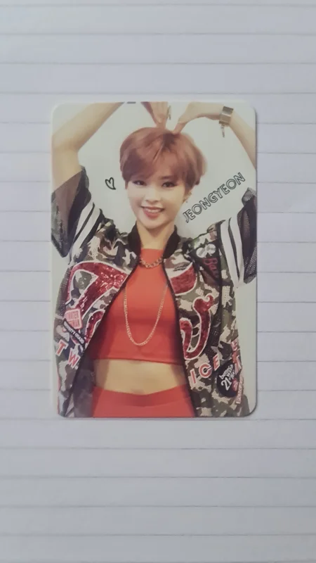 Jeongyeon the story begins album photocard