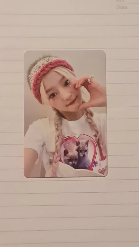 Haneul debut album photocard