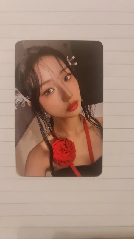 Yeojin TTYL album photocard