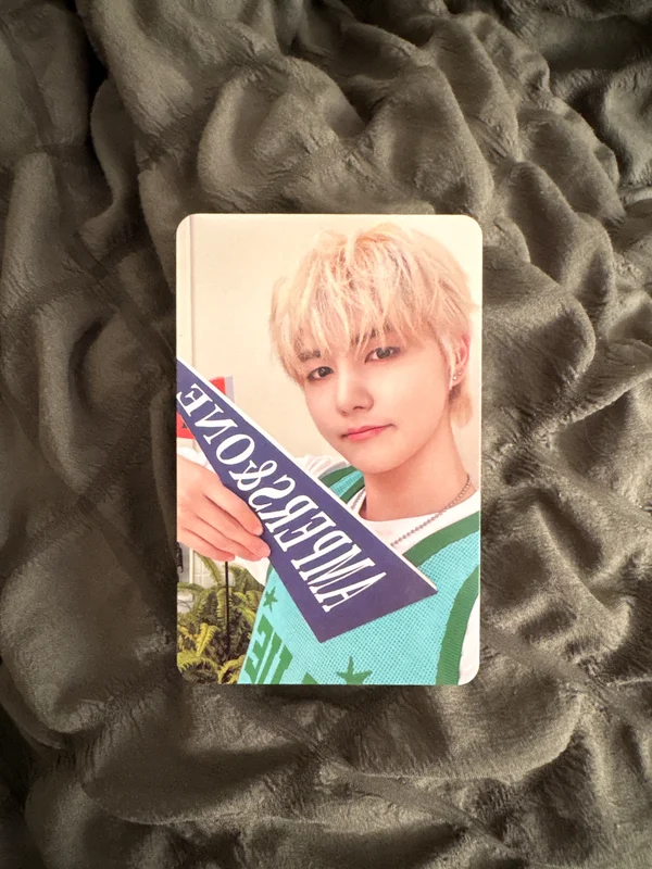 1st PHOTO BOOK [O, Wonder!]