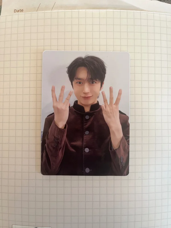 Unfold hello82 POP-UP Exclusive