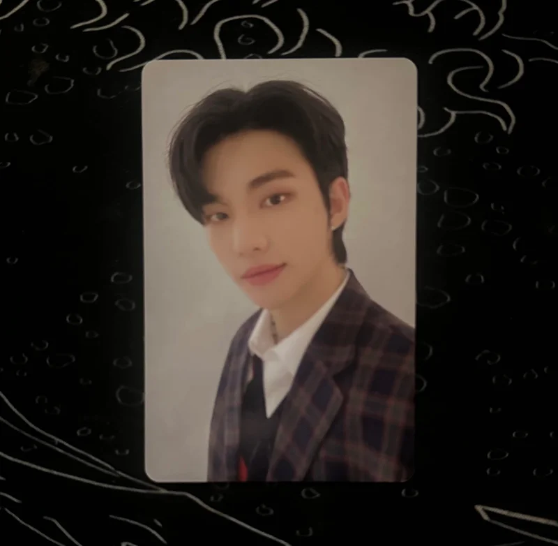 Hyunjin Christmas EveL