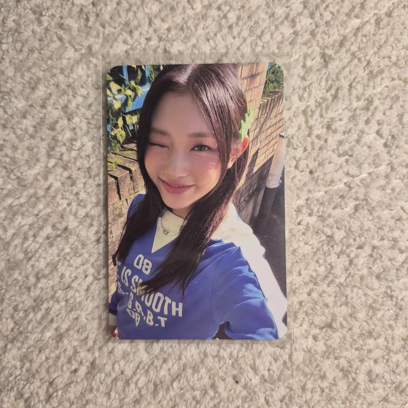 NewJeans 2024 SEASON'S GREETINGS