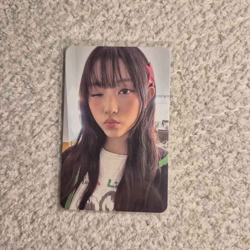 NewJeans 2024 SEASON'S GREETINGS