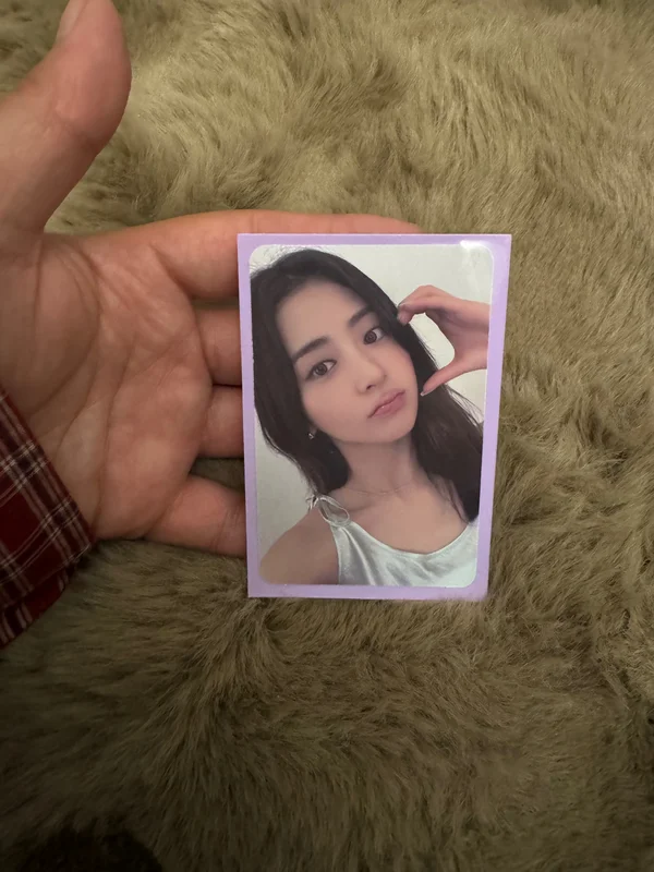 YUNJIN 2024 Seasons Greetings