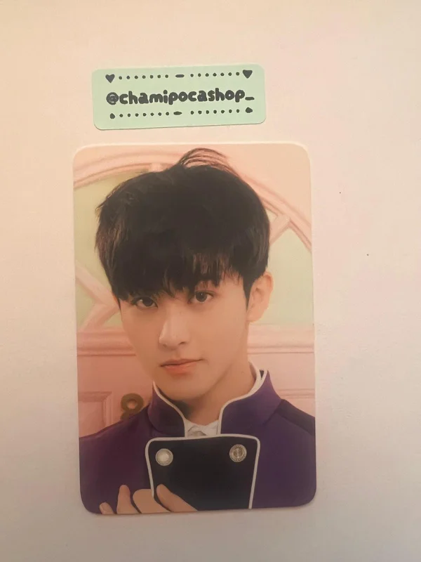 2022 SEASON'S GREETINGS knpops