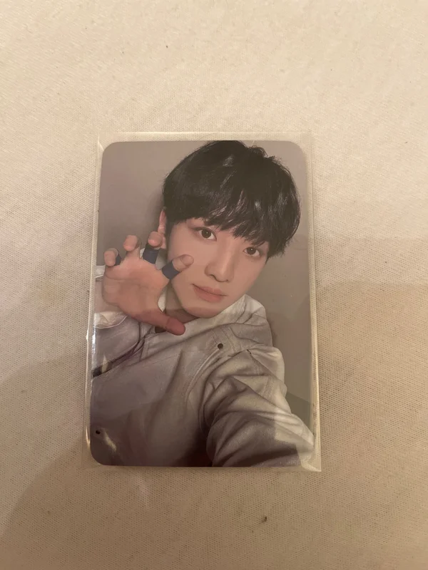 Yujun Watch Out Pop-Up Trading Card