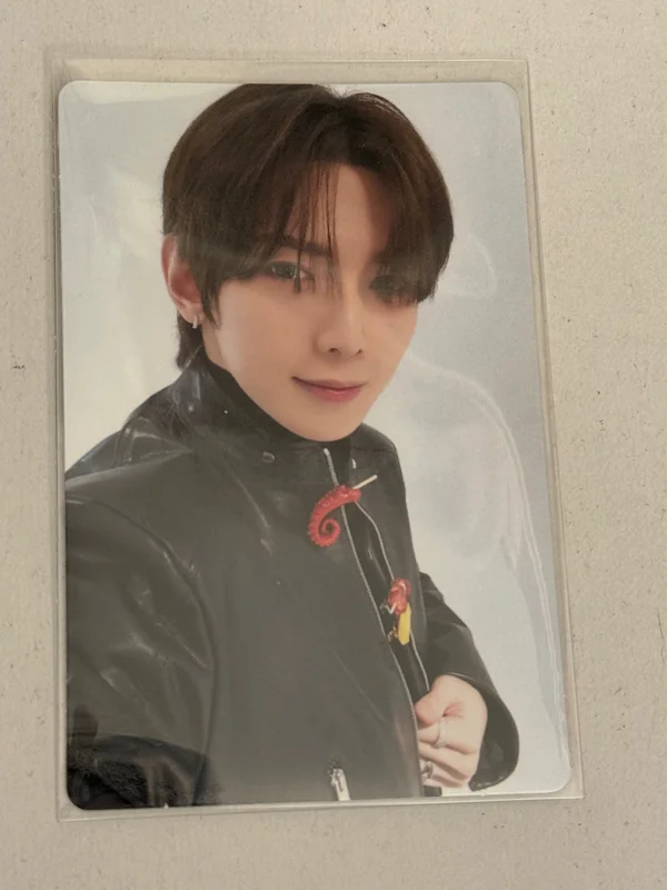 GOLDEN HOUR : Part.1 hello82 POP-UP Exclusive