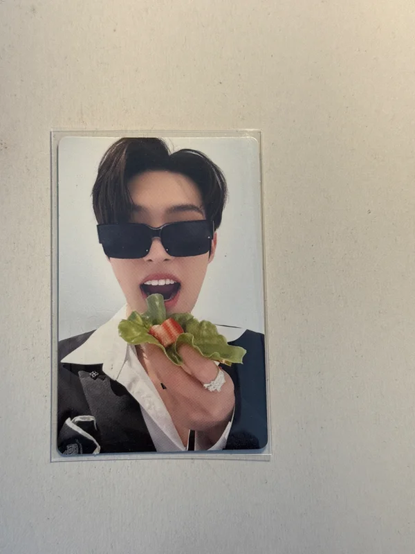 GOLDEN HOUR : Part.1 hello82 POP-UP Exclusive