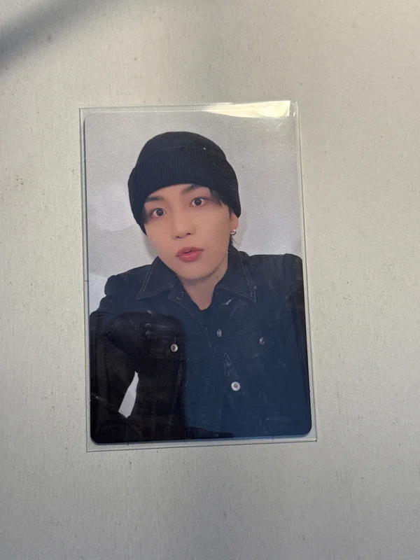 GOLDEN HOUR : Part.1 hello82