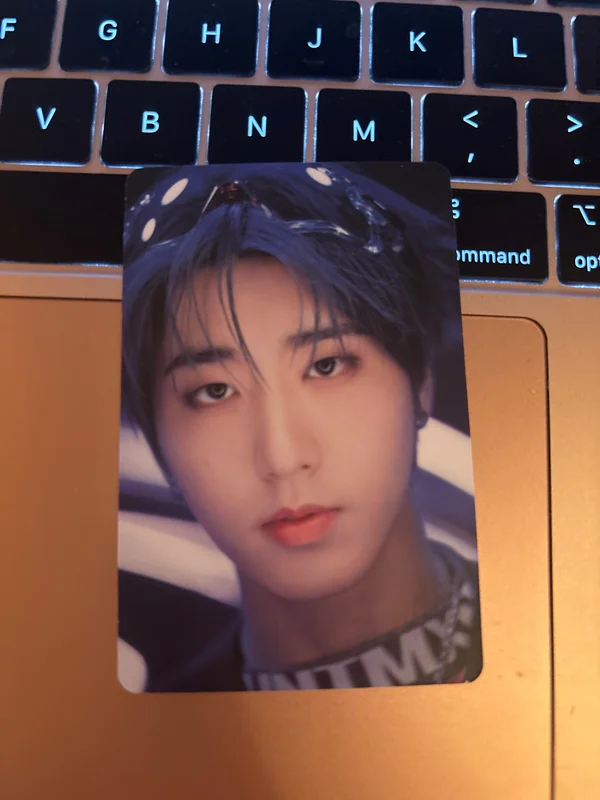 Stray Kids World Tour dominATE JAPAN POPUP STORE RANDOM TRADING CARD