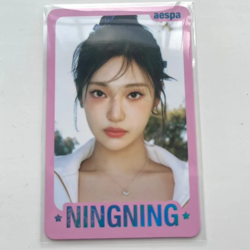 MY WORLD TRADING CARD SET A