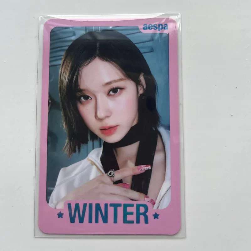 MY WORLD TRADING CARD SET A