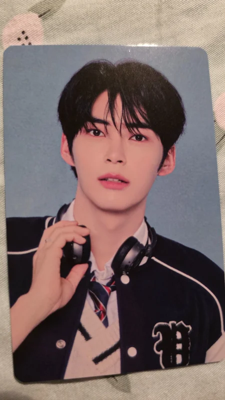 2024 ZEROBASEONE THE FIRST TOUR TIMELESS WORLD IN SEOUL TRADING CARD B VER.