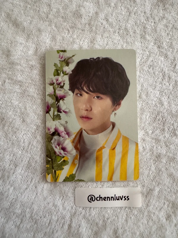 BTS WORLD TOUR 'LOVE YOURSELF' MINI PHOTO CARD