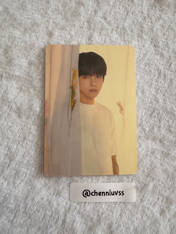 BTS WORLD TOUR 'LOVE YOURSELF' MINI PHOTO CARD