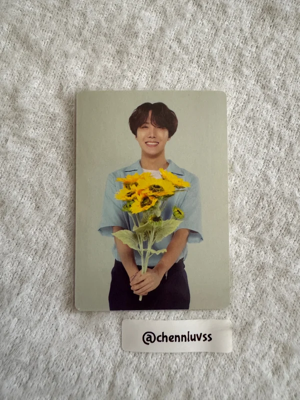 BTS WORLD TOUR 'LOVE YOURSELF' MINI PHOTO CARD