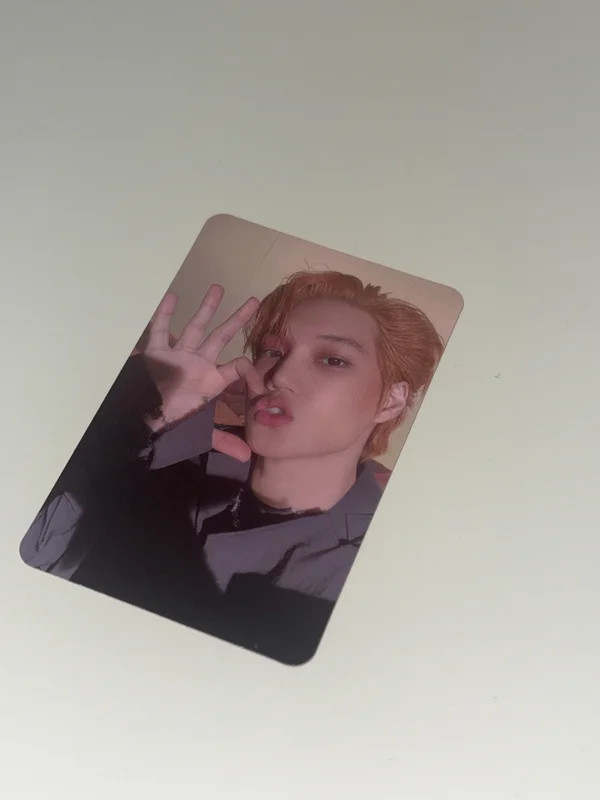 DON'T FIGHT THE FEELING Photo Book Ver.1