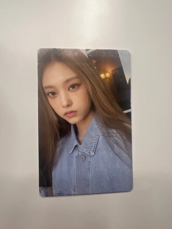 Haerin New Jeans Bluebook ver. NEWJEANS VER.