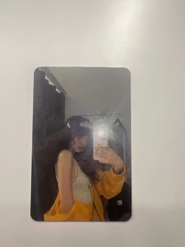 Danielle How Sweet Weverse Albums ver.