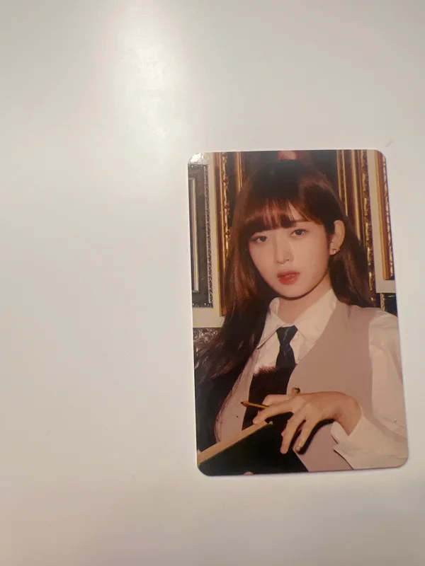 IVE THE FIRST FAN CONCERT The Prom Queens RANDOM PHOTOCARD PACK