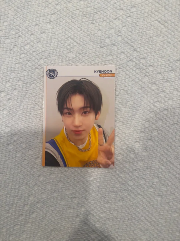 TELECA COLLECTION CARD 2025 K-POP ROOKIE BASE