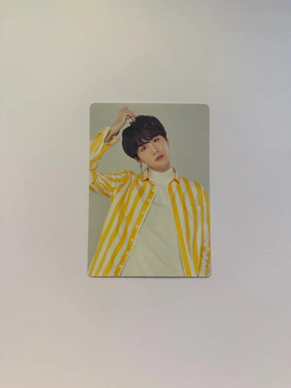 BTS WORLD TOUR 'LOVE YOURSELF' MINI PHOTO CARD Suga 5/8