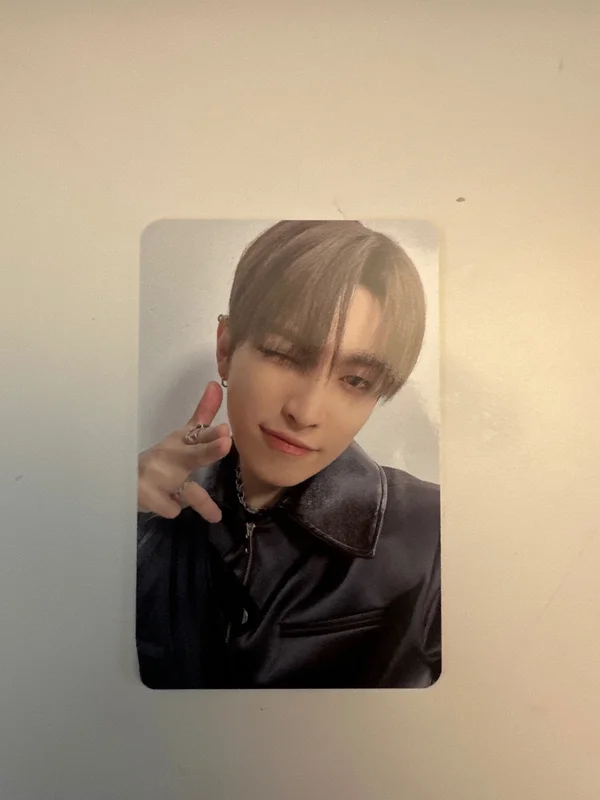ATEEZ VR CONCERT : LIGHT THE WAY