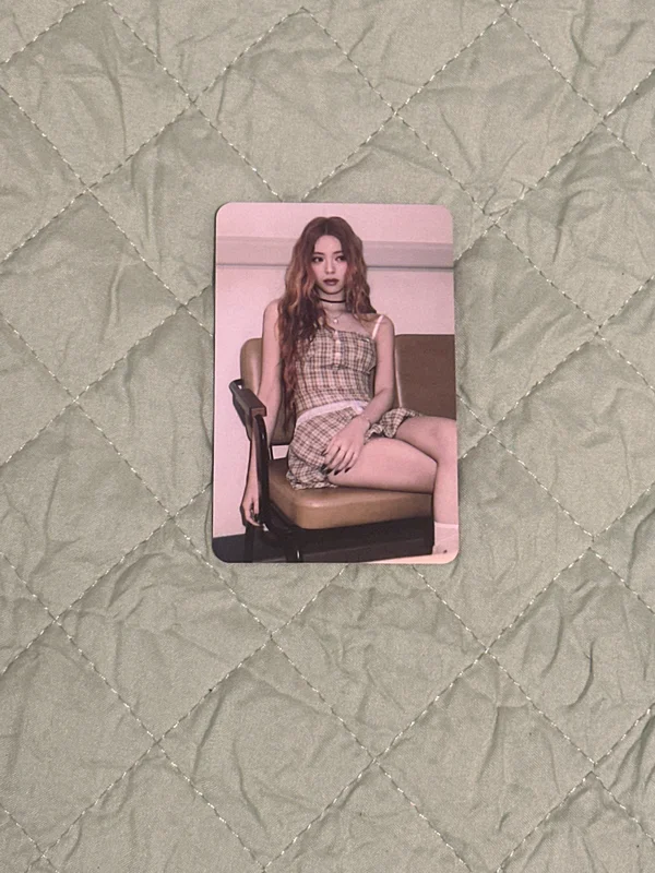 YUNA Girls Will Be Girls PLATFORM ALBUM_POCAALBUM A VER.