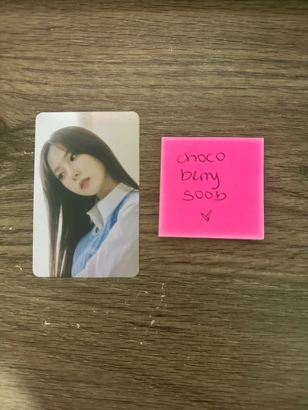 YUJIN LOVESTRUCK! Platform Ver.