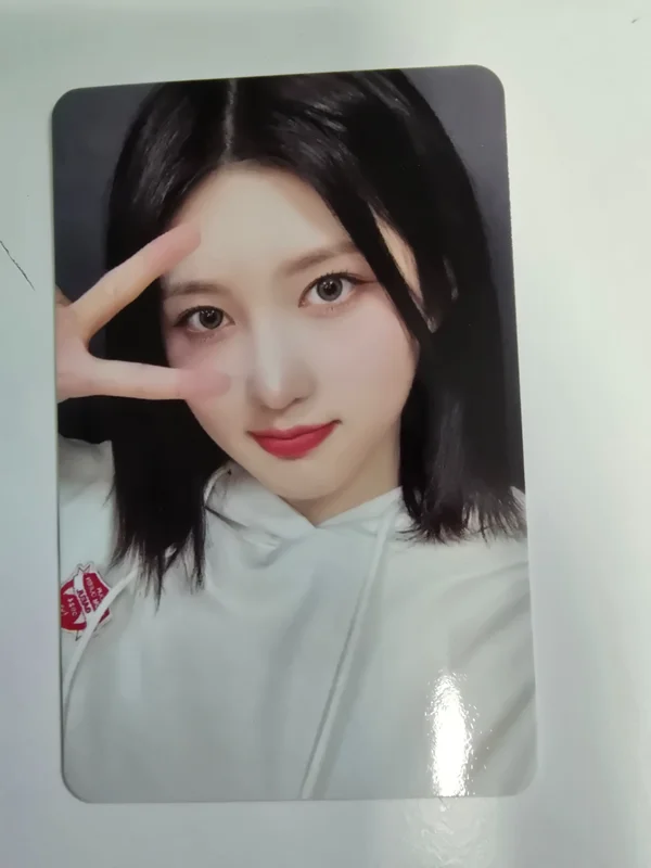 IVE THE FIRST FAN CONCERT The Prom Queens KIT VIDEO