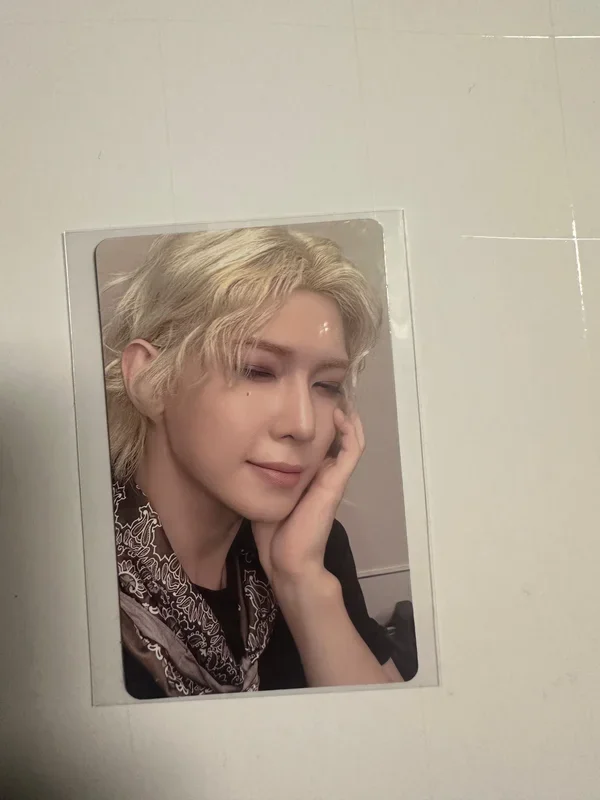 ATEEZ 7TH ANNIVERSARY OFFICIAL POP-UP '8ROOM' RANDOM PHOTOCARD PACK ver.B