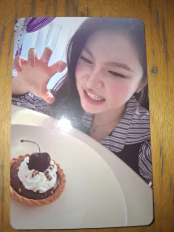 Red Velvet FAN-CON [A Day in Red & Velvet] RANDOM TRADING CARD