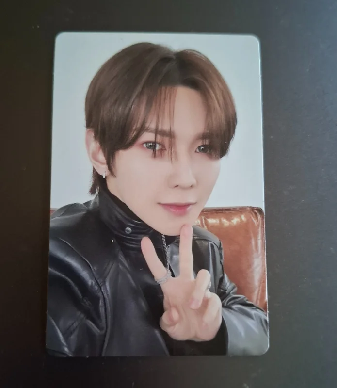 GOLDEN HOUR : Part.1 Europe Exclusive