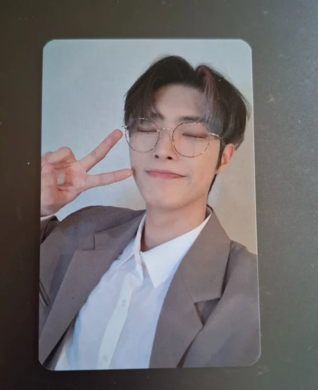 THE WORLD EP.1 : MOVEMENT EVERLINE