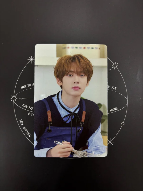 2025 ZEROBASEONE SEASON'S GREETINGS Our Season