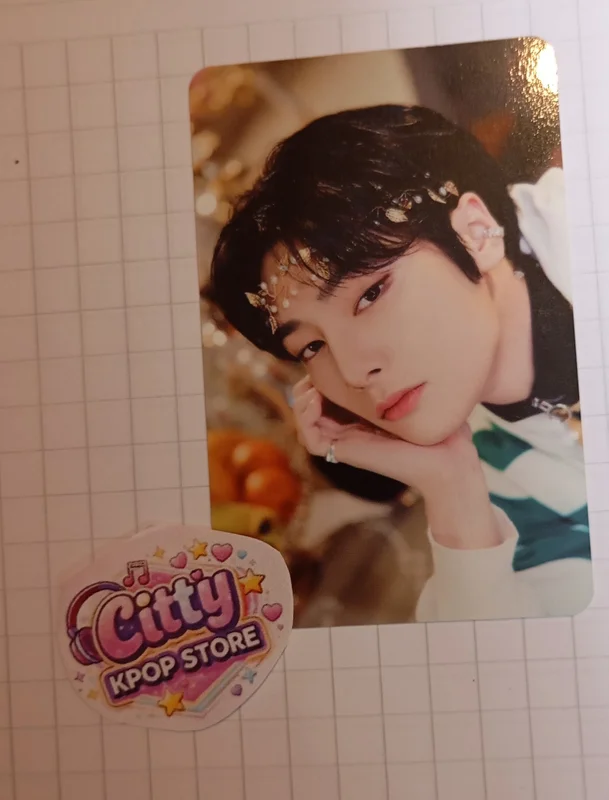 STRAY KIDS x SKZOO POP-UP STORE 'THE VICTORY' RANDOM PHOTOCARD PACK