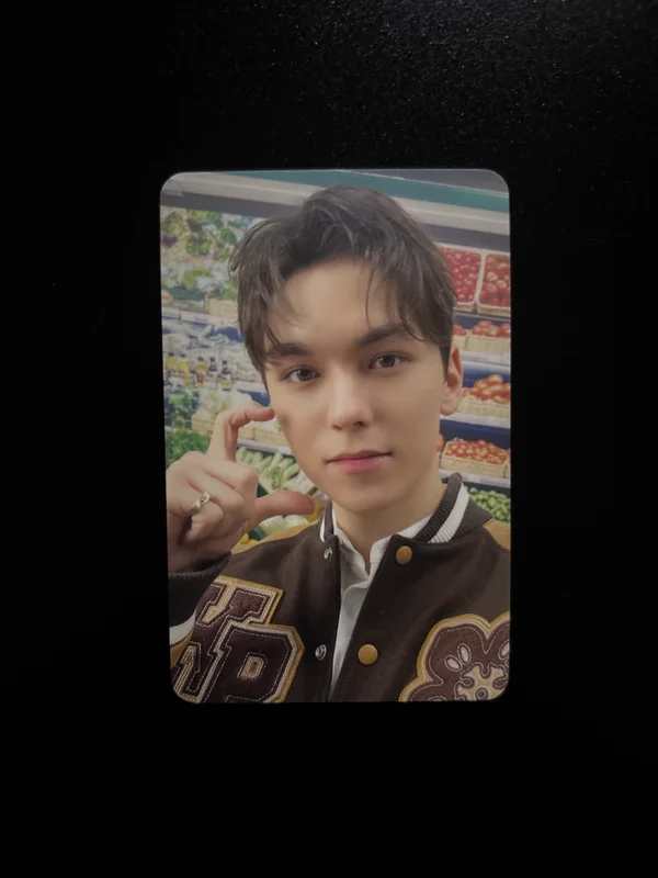 SEVENTEEN 2025 SEASON'S GREETINGS