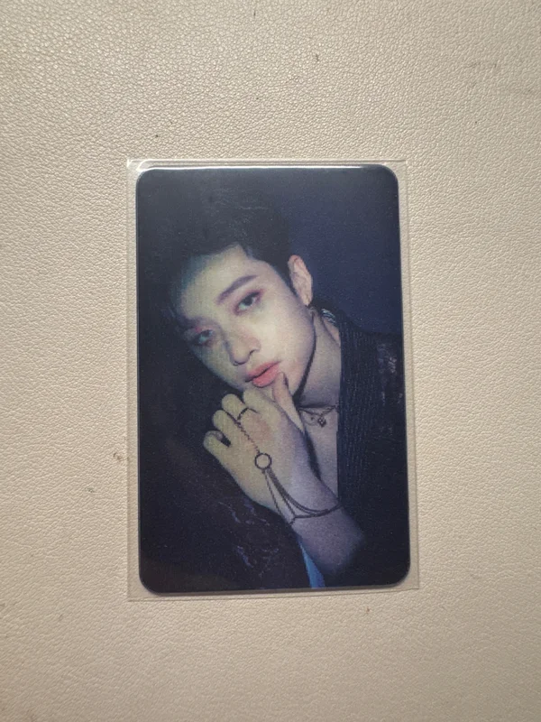 Unlock : GO LIVE IN LIFE LENTICULAR PHOTOCARD SET