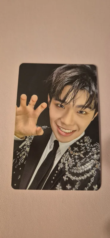 2024 ZEROBASEONE THE FIRST TOUR TIMELESS WORLD IN SEOUL TRADING CARD A VER.