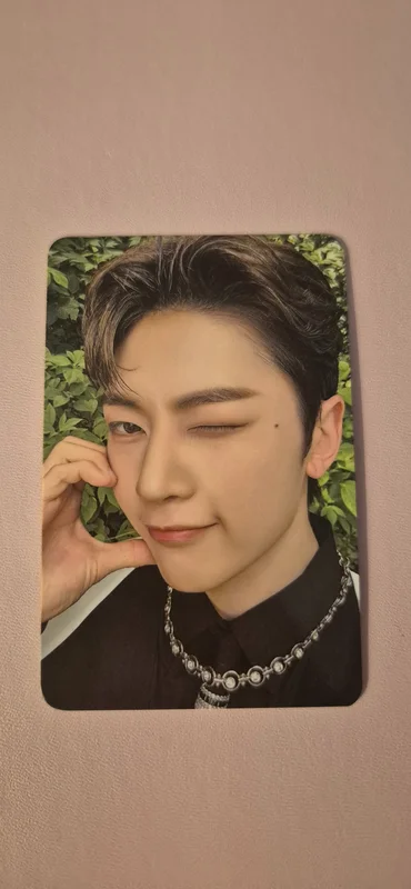 2024 ZEROBASEONE THE FIRST TOUR TIMELESS WORLD IN SEOUL TRADING CARD A VER.