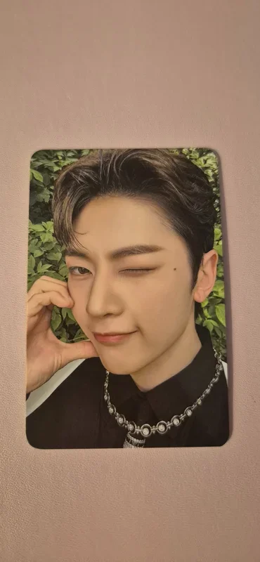 2024 ZEROBASEONE THE FIRST TOUR TIMELESS WORLD IN SEOUL TRADING CARD A VER.