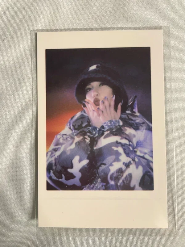 LISA 327 PHOTOBOOK Vol. 4 YG SELECT