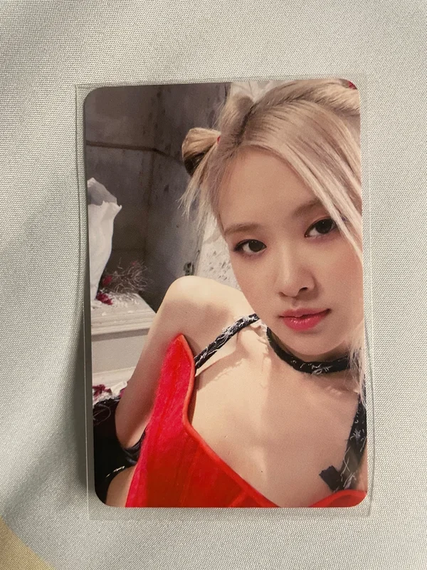 BORN PINK BLACKPINK PHOTO CARD + TOP LOADER KIT