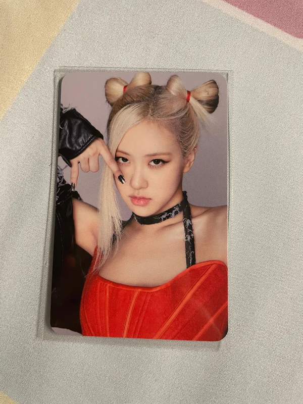 BORN PINK BLACKPINK PHOTO CARD + TOP LOADER KIT