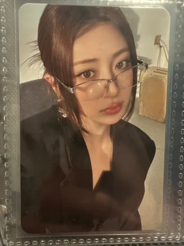 LE SSERAFIM 2026 SEASONS GREETINGS